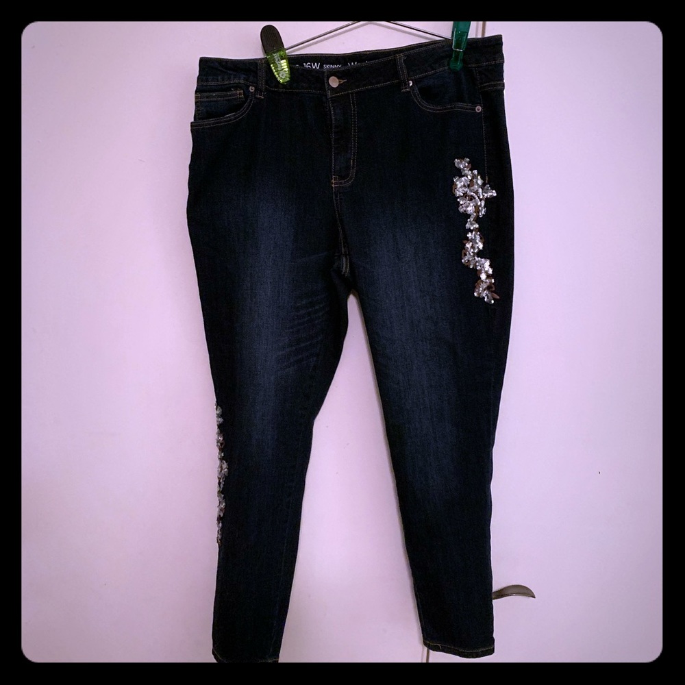 Embellished, almost new jeans